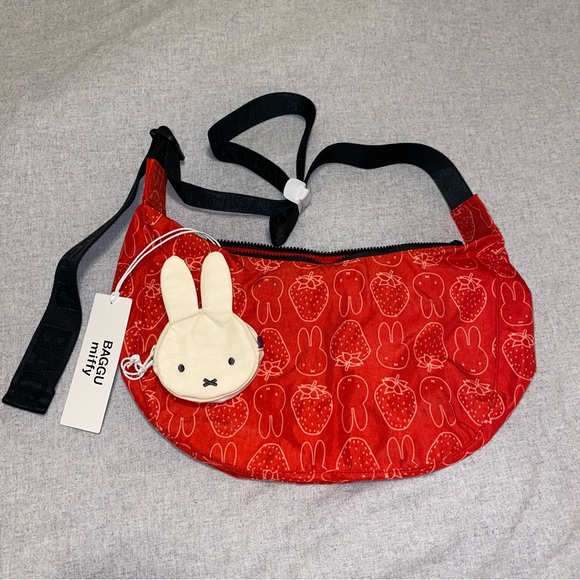 BAGGU Handbags - Baggu x Miffy Medium Crescent bag and Bag Charm set, NWT